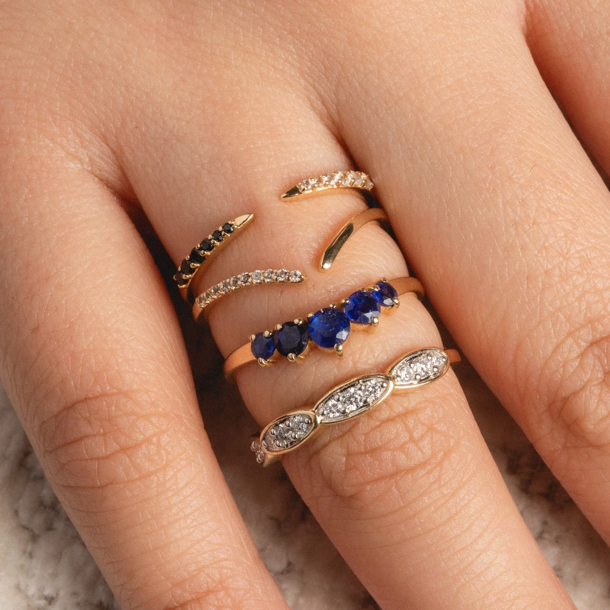 14k Black and White Open Front Nesting Band