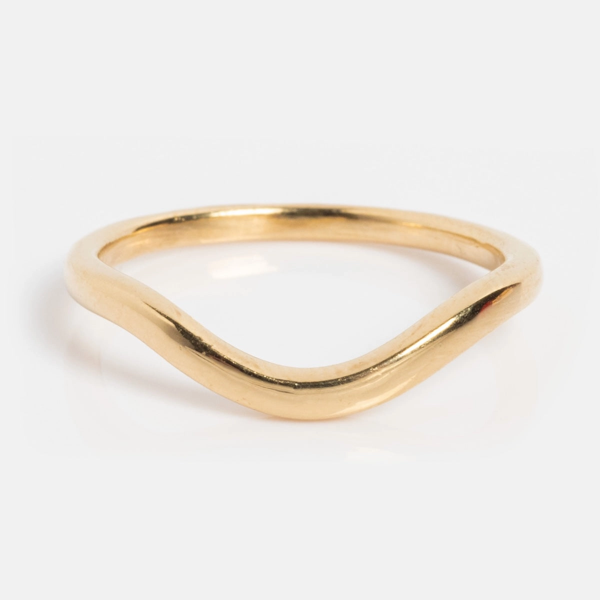 14k Low Tide Curved Band