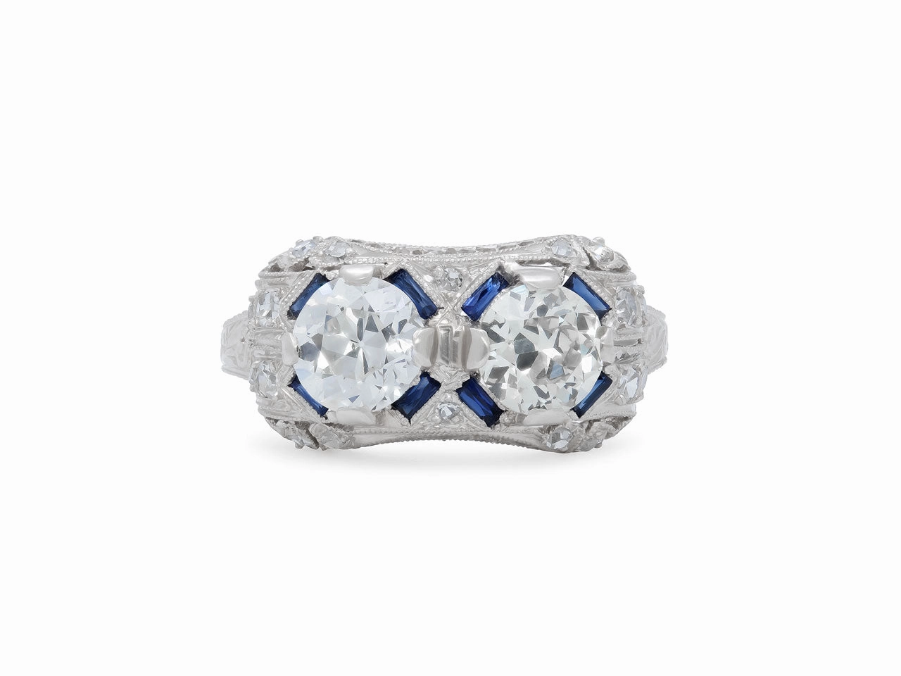 Art Deco Diamond Ring in Platinum