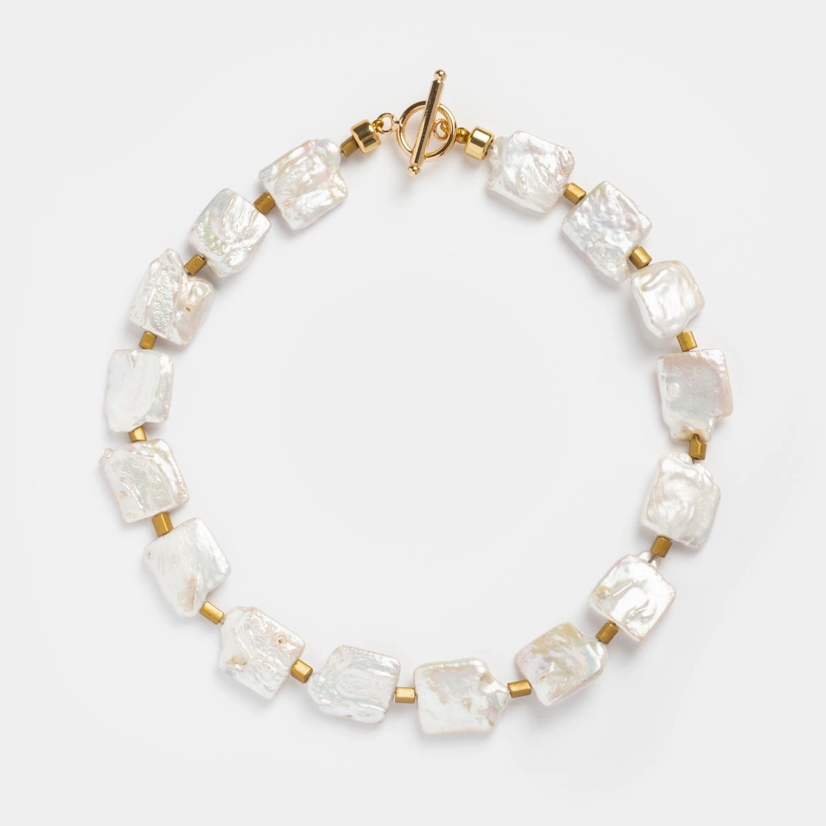 Cool Girl Pearls Necklace
