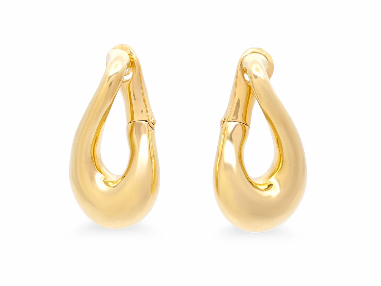 Fred of Paris 'Infinity' Drop Earrings in 18K Gold