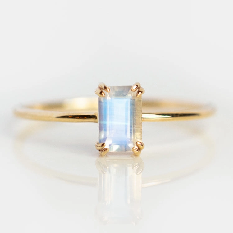 Solid Gold Essential Baguette Birthstone Ring