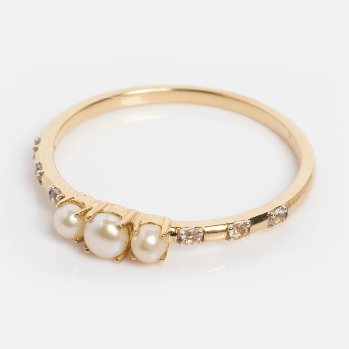 Solid Gold Luminous Pearl Trio Ring