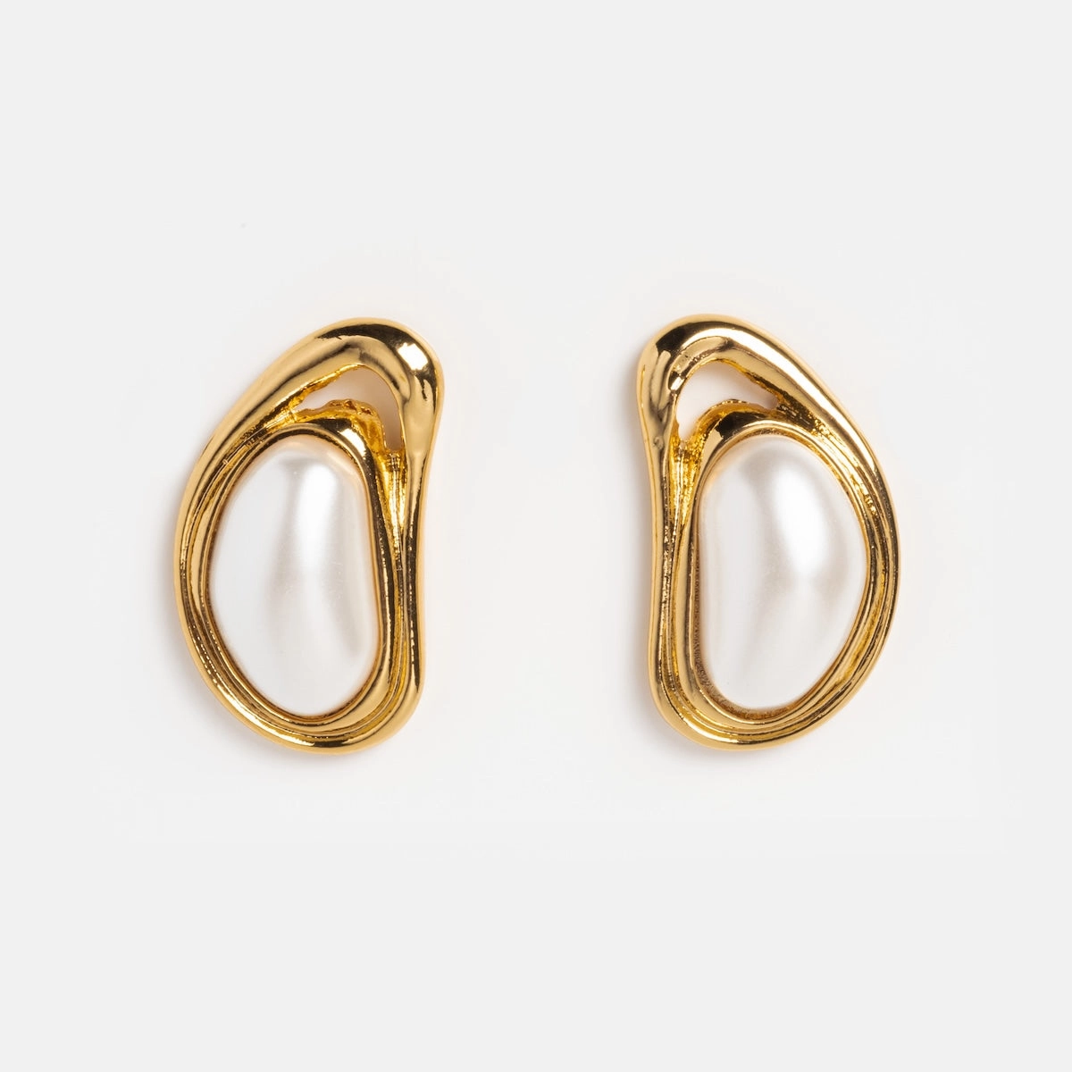 Valia Earrings
