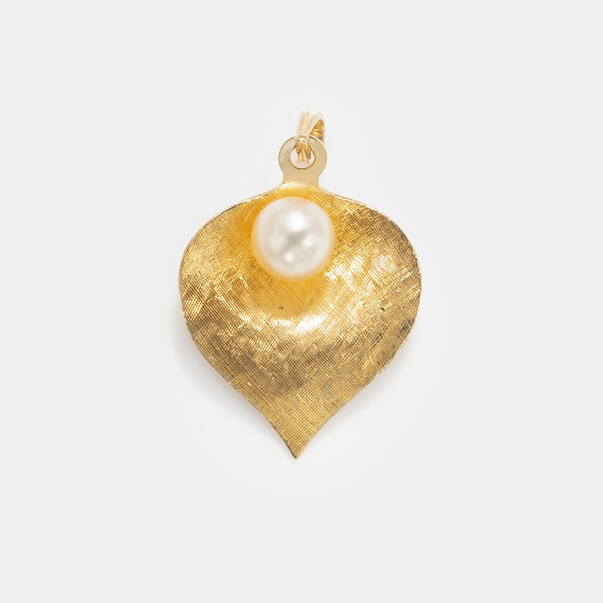 Vintage 14k Pearl Leaf Charm