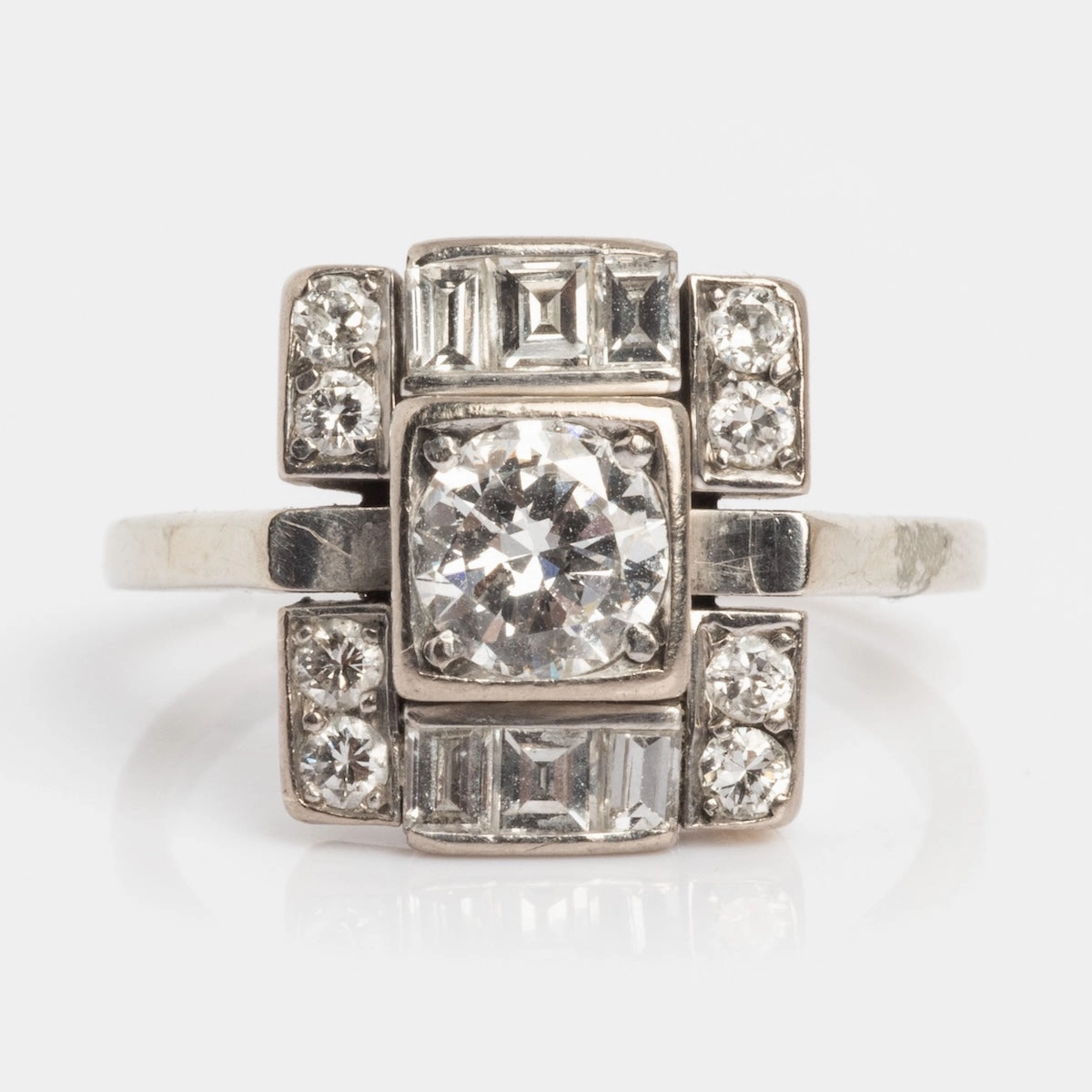 Vintage 18k 1930's Art Deco Geometric Diamond Ring Size 9